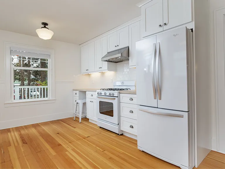 3031 Northwest Ave — Photo 8