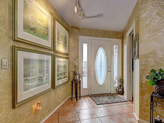 3rd image of 4053 Harbor Hills Dr