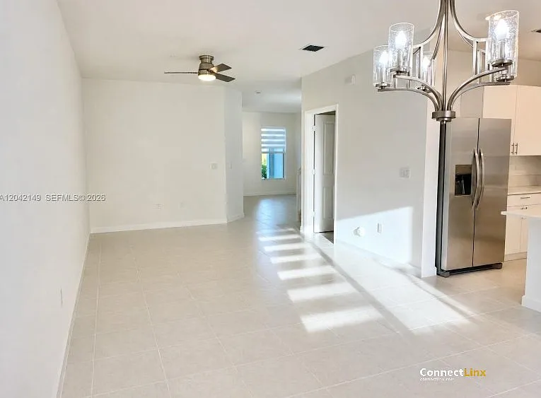114 SW 184th Pl — Photo 8