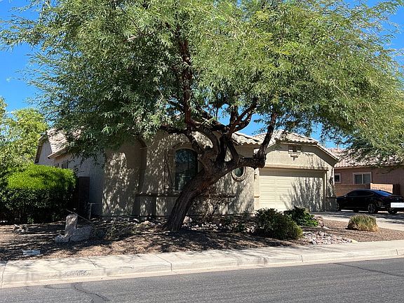 3rd image of 2780 E Wisteria Dr