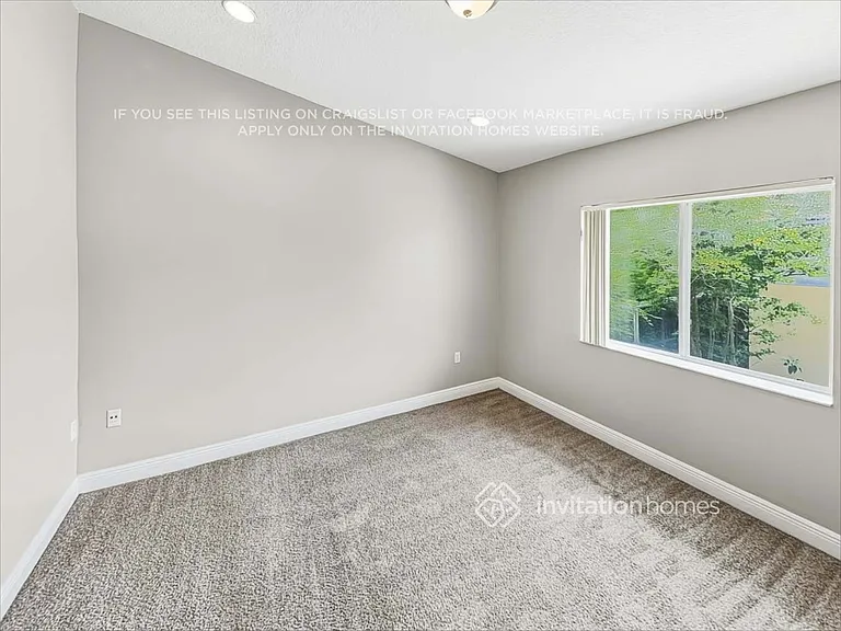 4942 SW 66th Ter — Photo 10