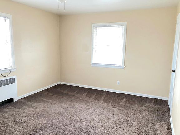 5th image of 22 S Pershing Ave APT 3