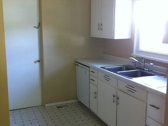 4th image of 1746 W 12th St