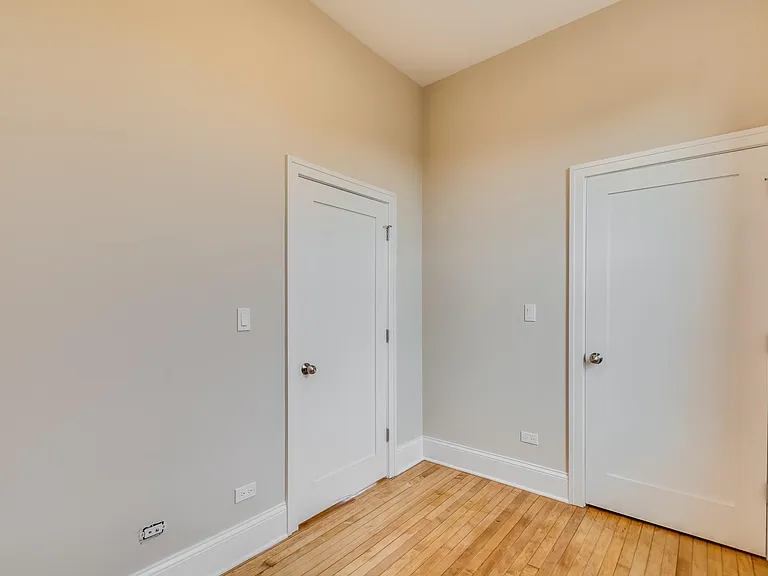 Middle Bedroom