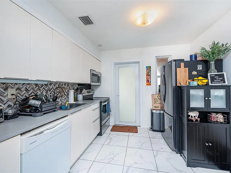 3100 Naomi St #3102 — Photo 14