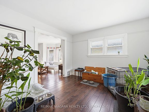 5th image of 4919 Huron St