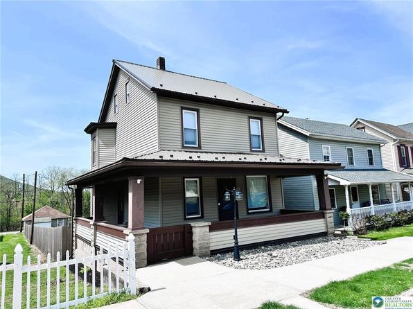 404 White St, Palmerton, PA 18071