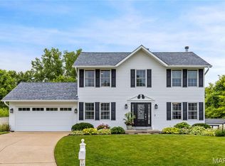 10 Democracy Cir, O'Fallon, MO 63368