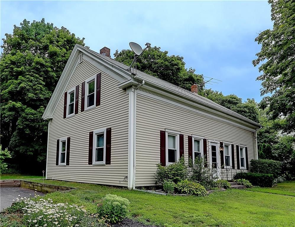 104 Elm St, Blackstone, MA 01504 Zillow