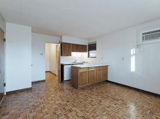 1310 B St #X1, Lincoln, NE 68502