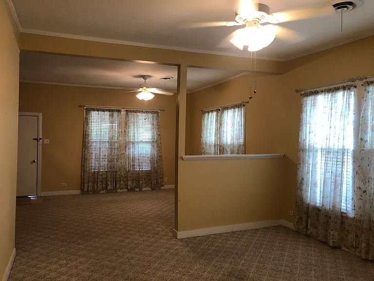 1041 W Vanderbilt St — Photo 15