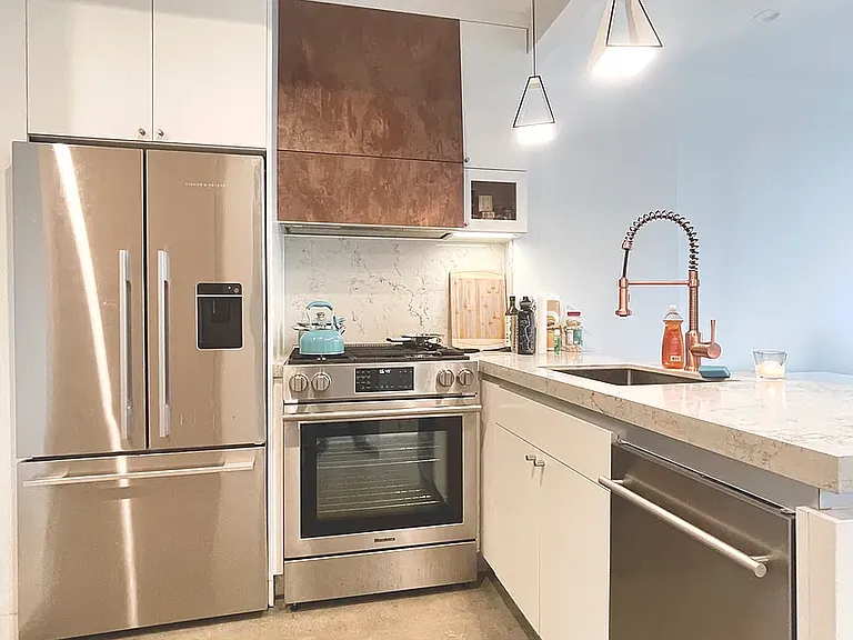 18 Melrose St #3F — Photo 3