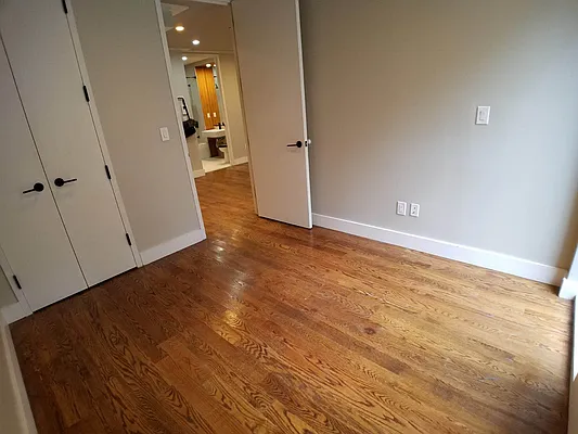 Rented by Tapiro Realty | media 7