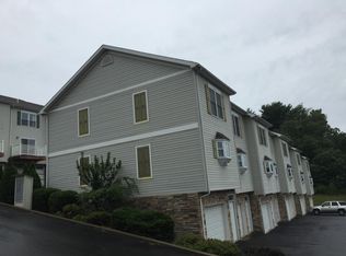202 Suncrest Ter, Morgantown, WV 26505
