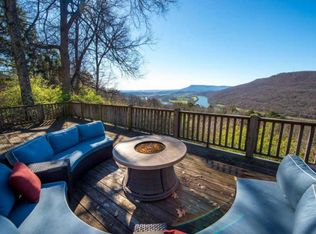 1444 Palisades Rd, Signal Mountain, TN 37377