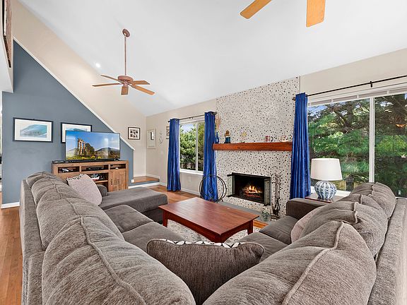 2nd image of 175 Greenwich St
