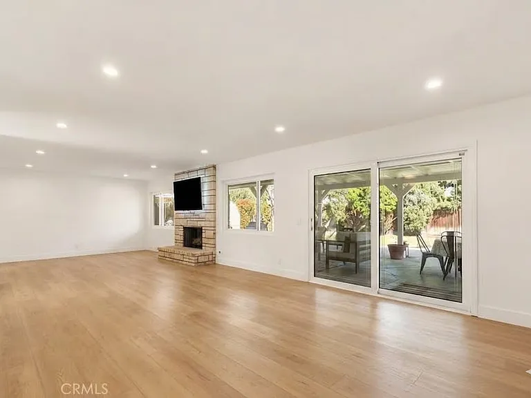 14012 Lambeth Way — Photo 6