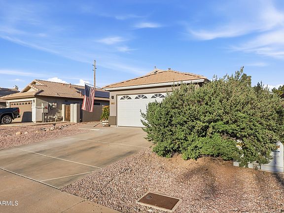 3rd image of 661 N JOSHUA TREE Lane