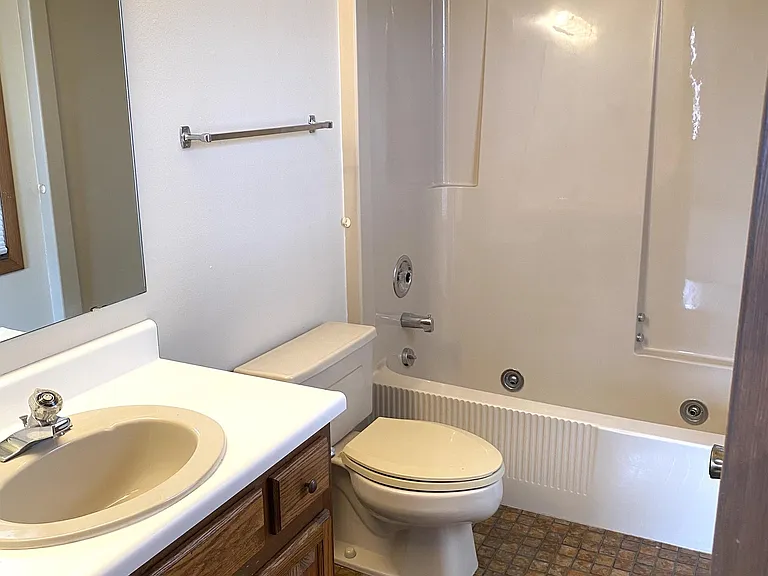 3202 Superior Ave #104 — Photo 9