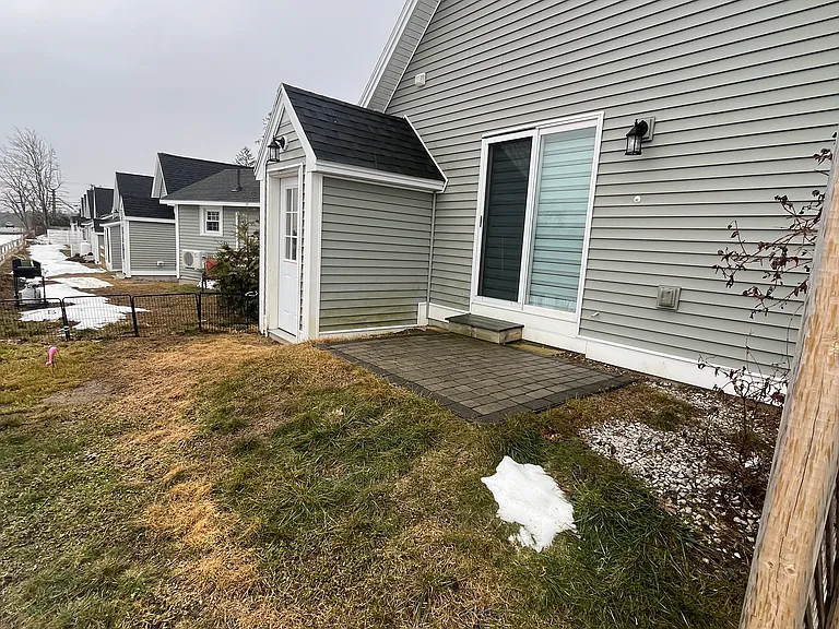 994 Portland Rd #19 — Photo 7