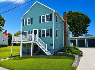 36 Hampton Cir, Hull, MA 02045