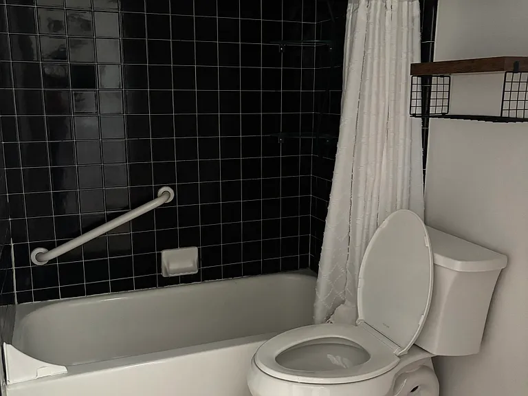 3501 Bernard St #11B — Photo 18