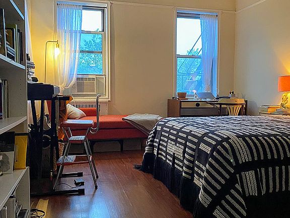 3rd image of 80 Winthrop St APT B3