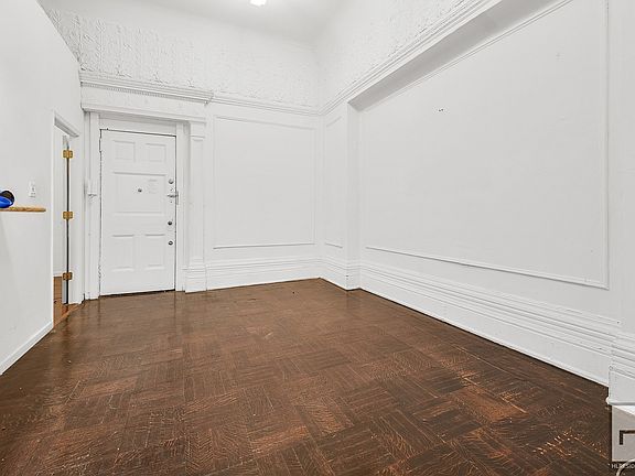 4th image of 251 W 72nd St APT 2R