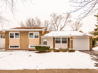 17701 Grandview Dr, Hazel Crest, IL 60429