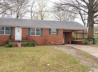 266 E Walnut St, Dyer, TN 38330