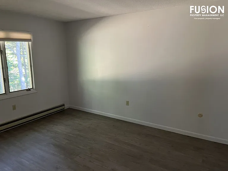8 Cedar Gln N #1 — Photo 11