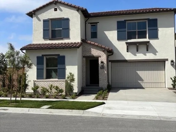 104 Sunnybank, Irvine, CA 92618