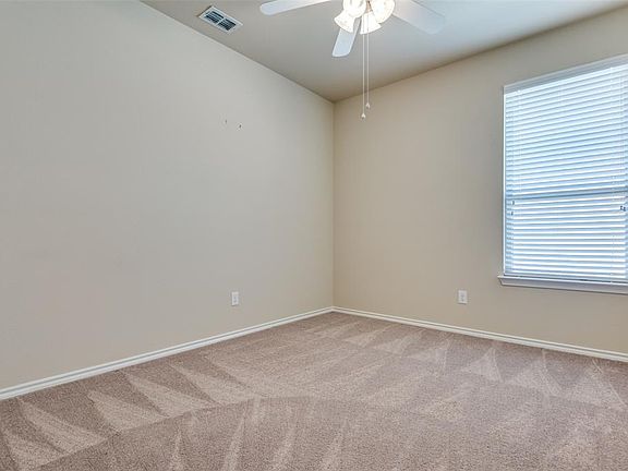 5th image of 1713 Henderson Dr