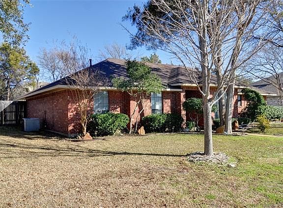 2nd image of 302 Bryan Pl