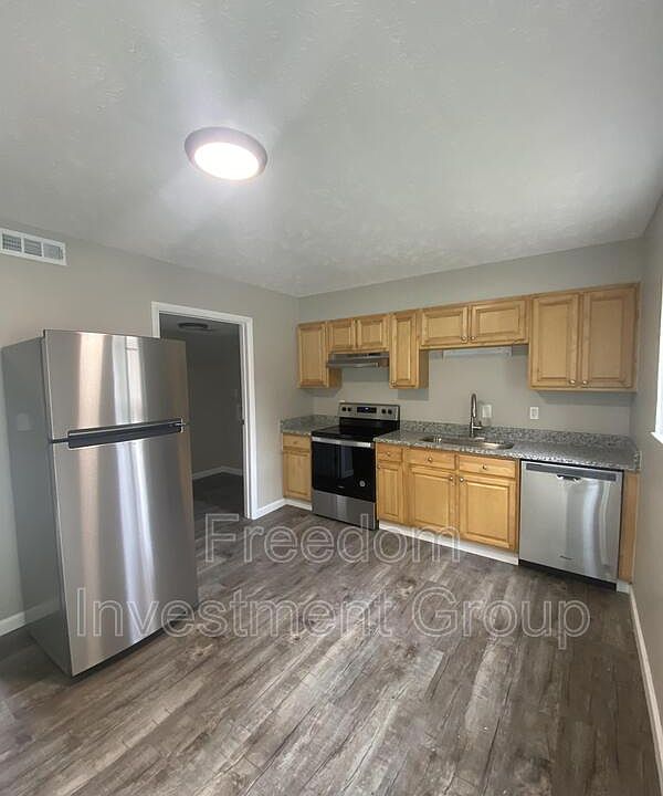 1st image of 151 Louella Dr