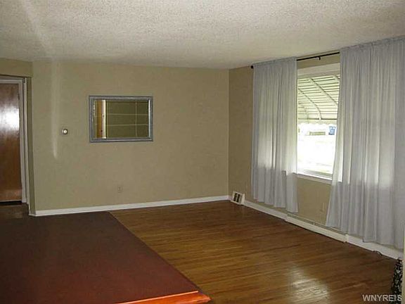 3rd image of 53 N Parker Ave