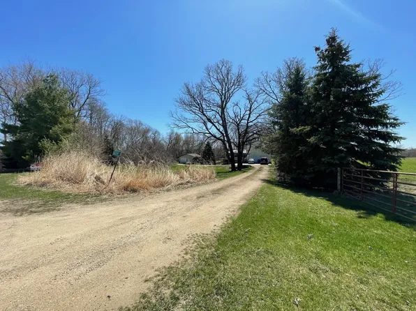W2297 Scharf Rd, Cambria, WI 53923