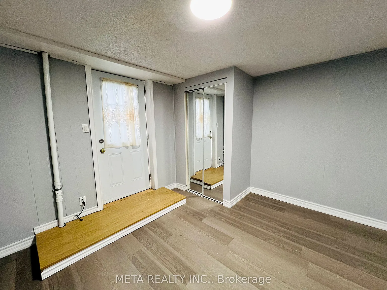 2 bed, $1,600 — Photo 3
