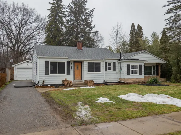 2731 Gertrude St, Kalamazoo, MI 49048