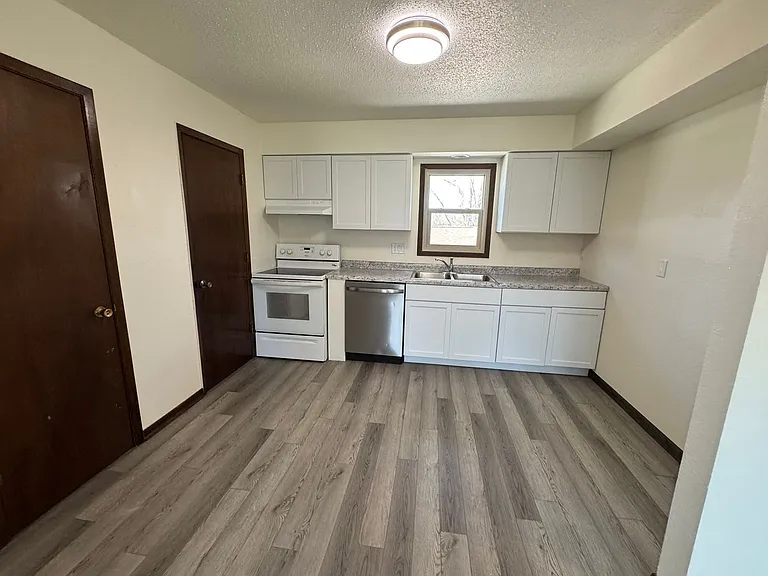 4415 Toronto St #2 — Photo 8