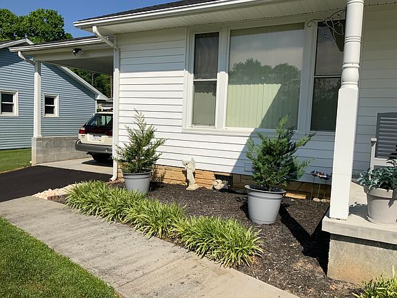 3rd image of 217 Mason Dr
