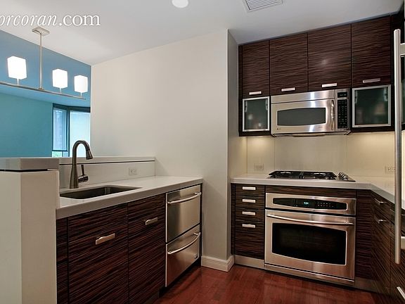 4th image of 225 E 34th St APT 4E