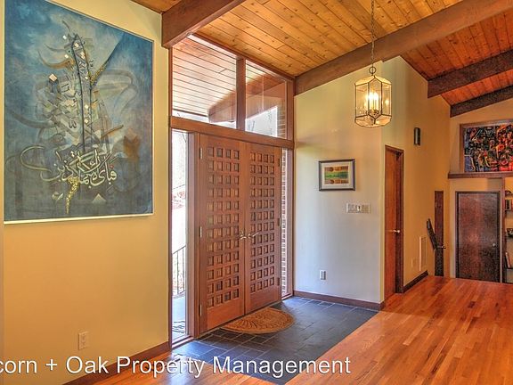 4th image of 3315 Stoneybrook Dr