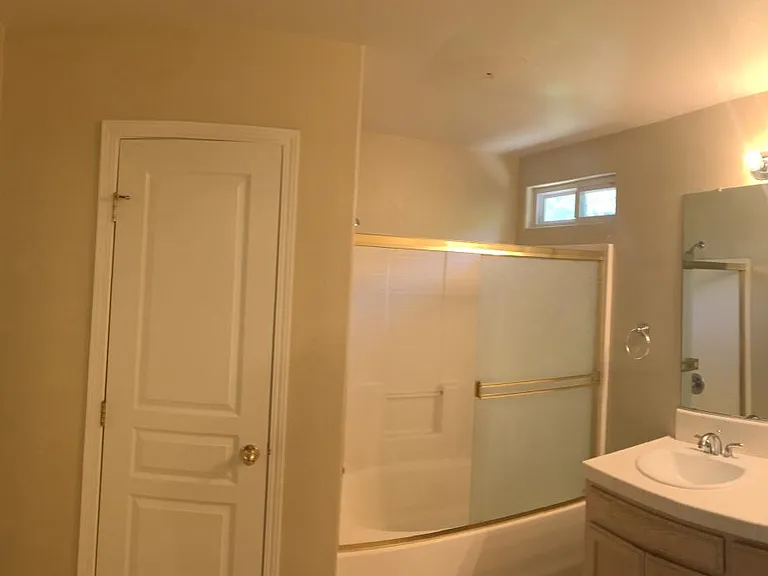 5814 W Clinton Ave — Photo 9