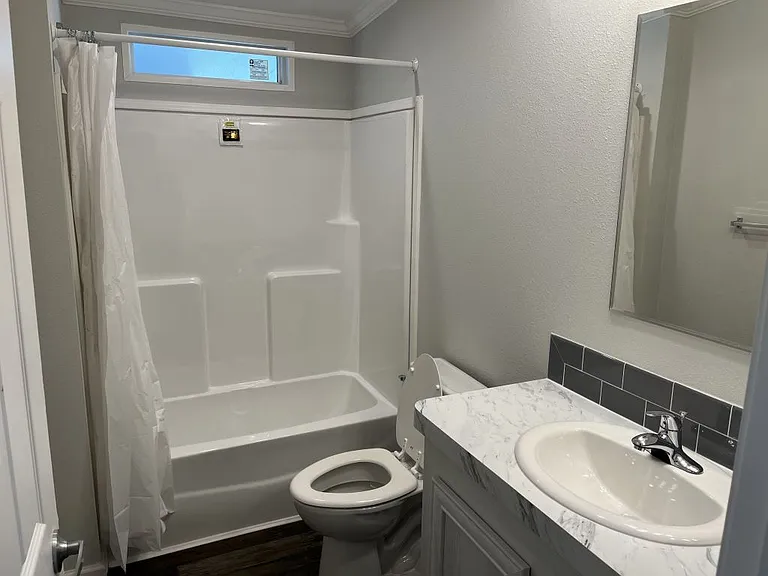 349 Talbot St #94 — Photo 10