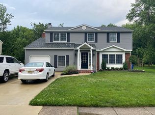 5 Mindy Dr, Moorestown, NJ 08057