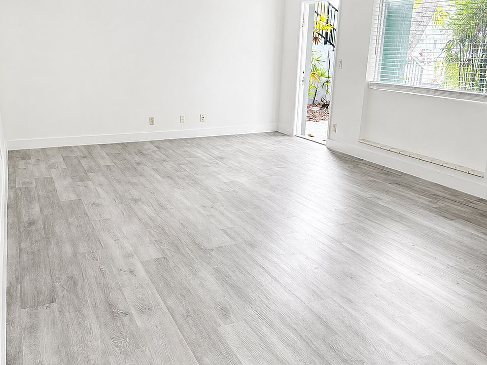 1st image of 2837 NE 30th St APT 3