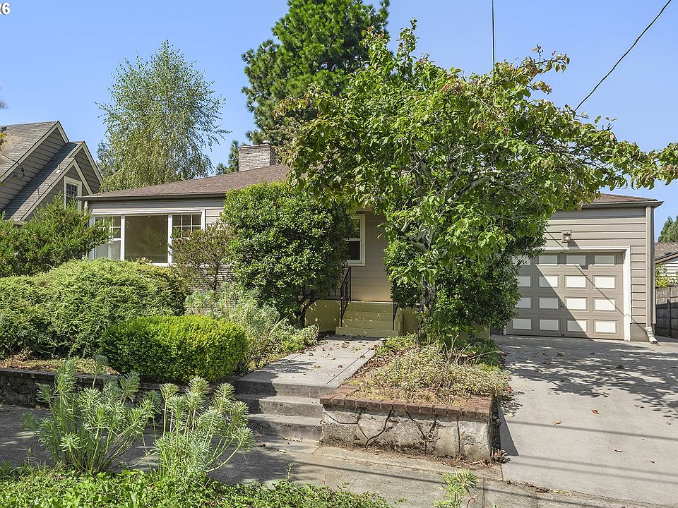 1st image of 3829 NE 73rd Ave