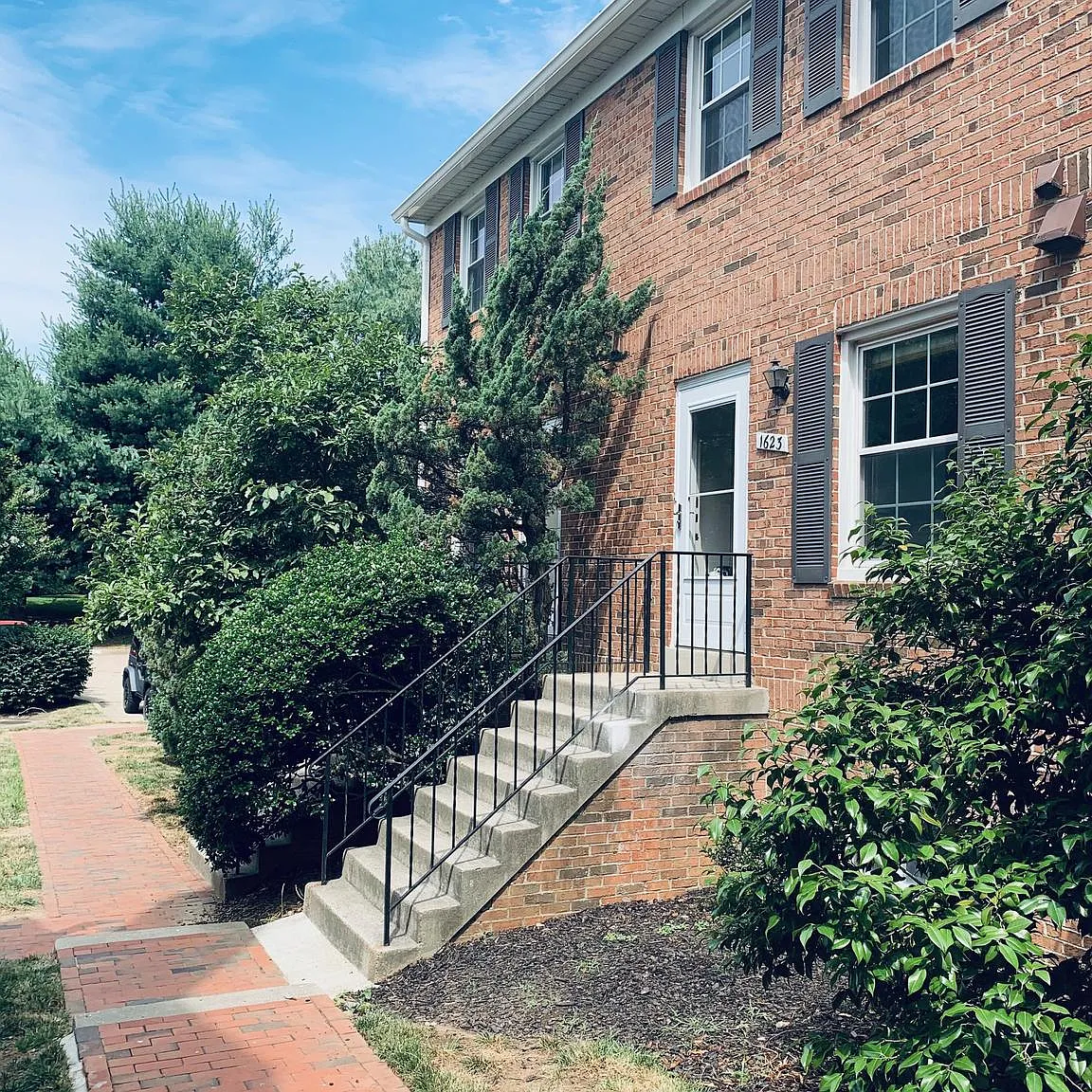 2 bed, 2.5 bath, 1120 sqft, $2,950 — Photo 2