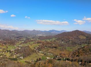 Lothlorian Rd, Waynesville, NC 28786